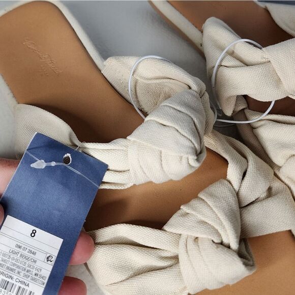 Universal Thread Chi Slide Slip-on Sandals size 8 Light Beige - New with Tags - Picture 2 of 5